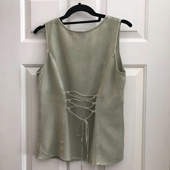 NDK FASHION Embroidered Sleeveless Top Celery Sz M - Picture 2 of 6